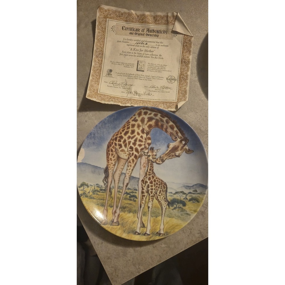 1981 "A Kiss‎ for Mother" Limited Edition Plate w/ COA  Knowles